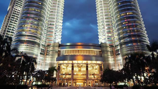 Oxford Discover Level 6 Big Question 4 Why Do We Like Symmetry 2