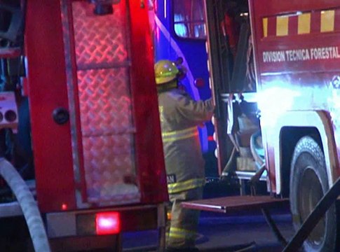 Un gigantesco incendio destruyó una bodega al norte de Guayaquil