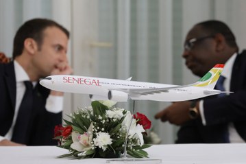 Pourquoi l'avion d'Emmanuel Macron a-t-il embouti l'avion du président sénégalais ?