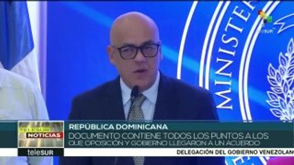 Gobierno de Venezuela firma acuerdo por la paz y la convivencia