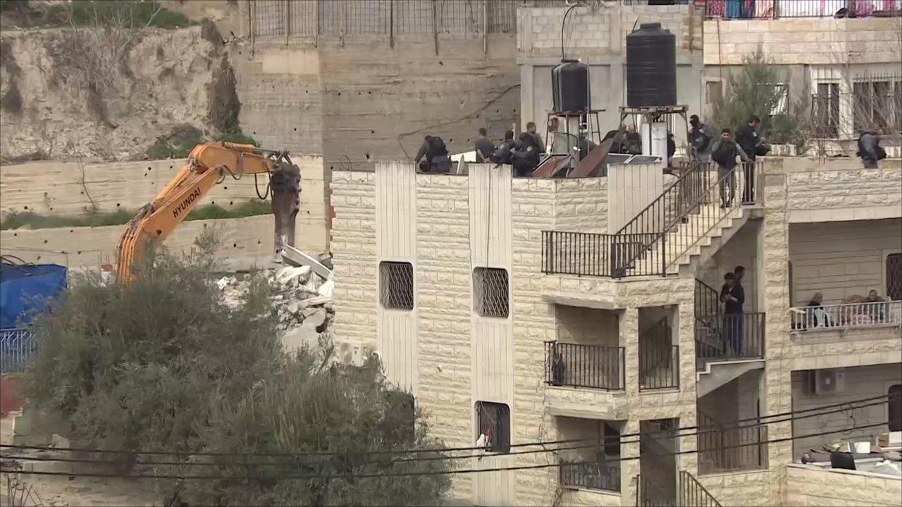 الاحتلال يهدم منزلا في حي سلوان بالقدس