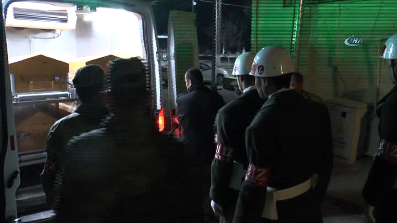 Afrin şehitleri Gaziantep’e getirildi