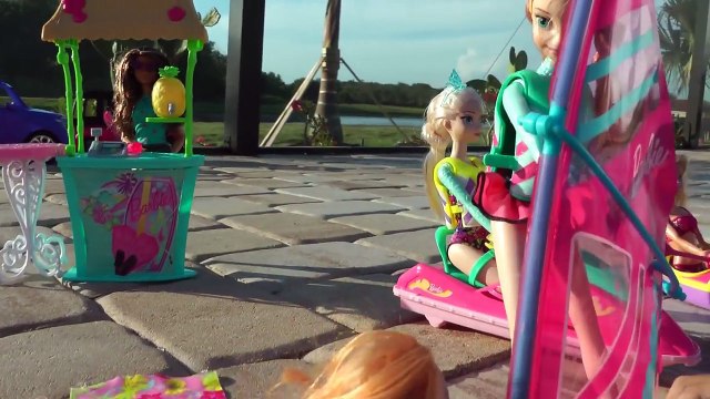 JET SKI ! Elsa & Anna toddlers - Accident - Big Pool - Water Scooter- Kayak - Windsurfing - Slide