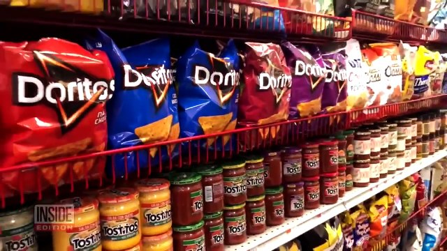Do Men and Women Eat Doritos Differently?