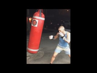 ♛Conor Mcgregor♛ Destroys Heavy bag