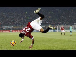 Crazy Acrobatic Show Skills In Football