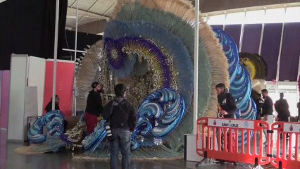 Trece jóvenes competían por ser reina del carnaval