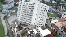 '건물 통째 기우뚱'...타이완 지진 사상자 증가·여진공포 / YTN