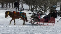 Çıldır Gölü, Kars’a gelen yerli ve yabancı turistlerin uğrak yeri oldu