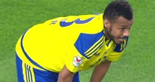 Arap Futbolcu, Kendi Kalesine Attığı Süper Golün Ardından Kahroldu