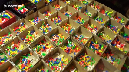 Man assembles 1500 piece Rubik's Cube puzzle