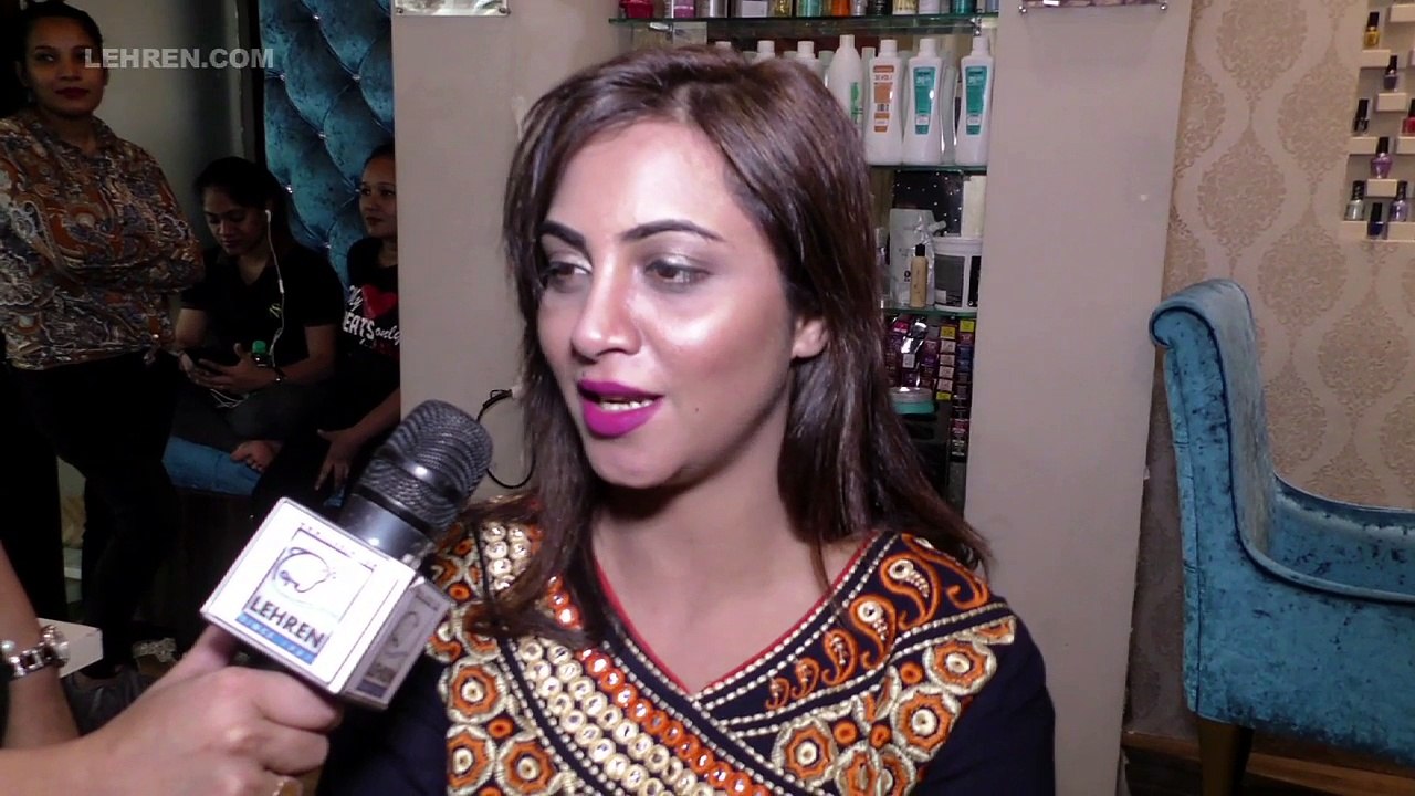 Arshi Khan Calls Hiten Boaring EXCLUSIVE Interview