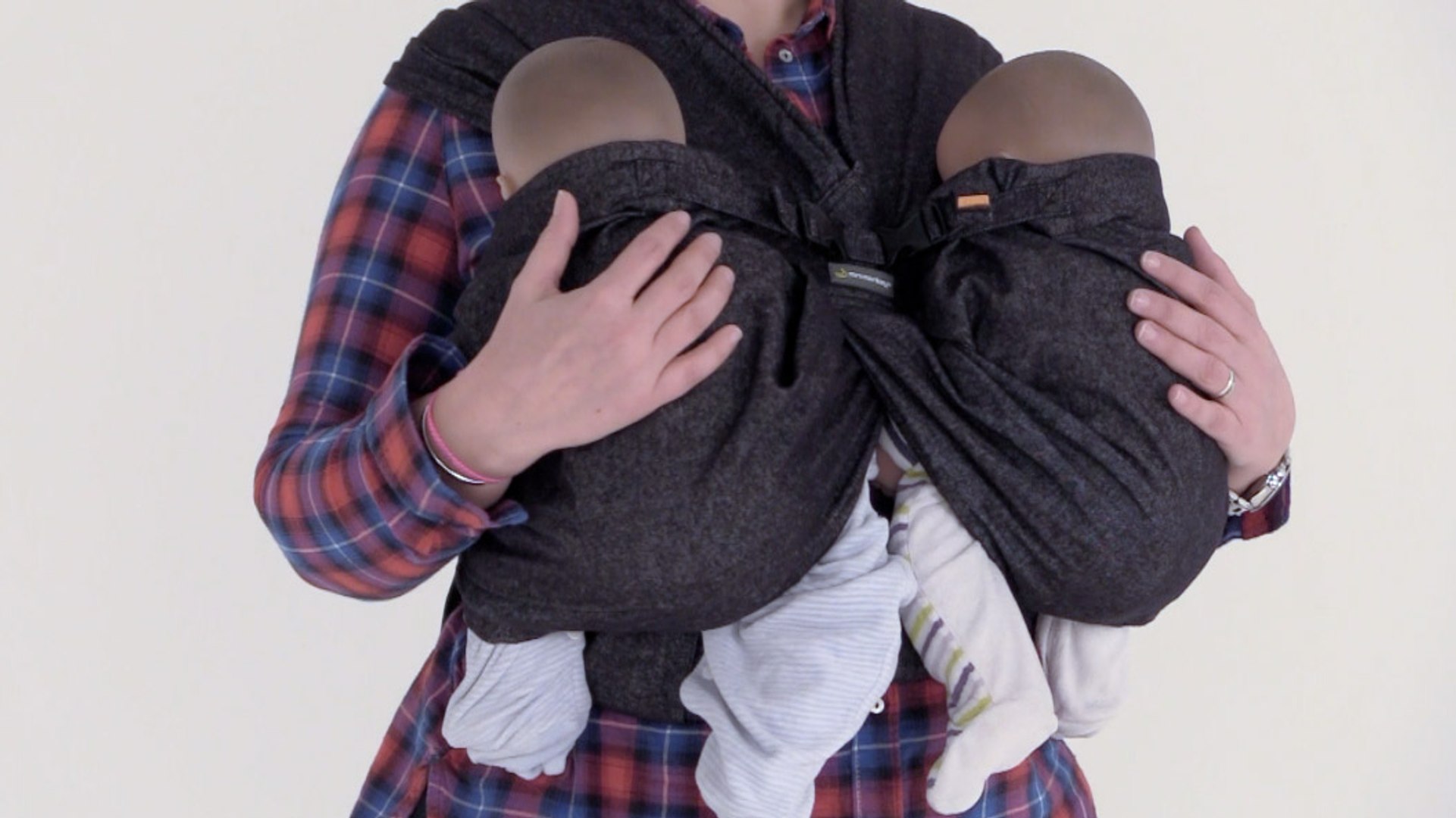 Twin De Minimonkey Le Porte Bebe Pour Un Comme Pour Deux Video Dailymotion
