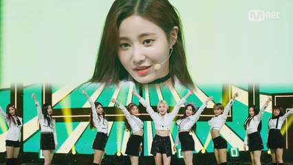 인간 비타민 ′모모랜드′의 ′뿜뿜′ 무대