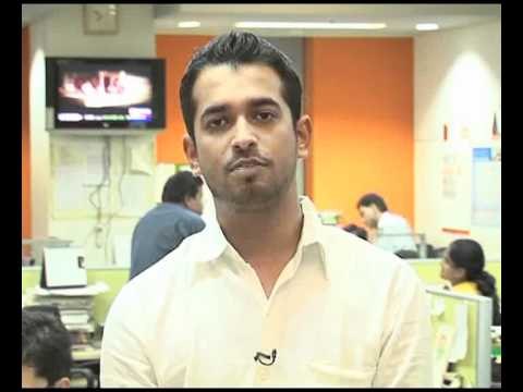 RIL mulls share buyback