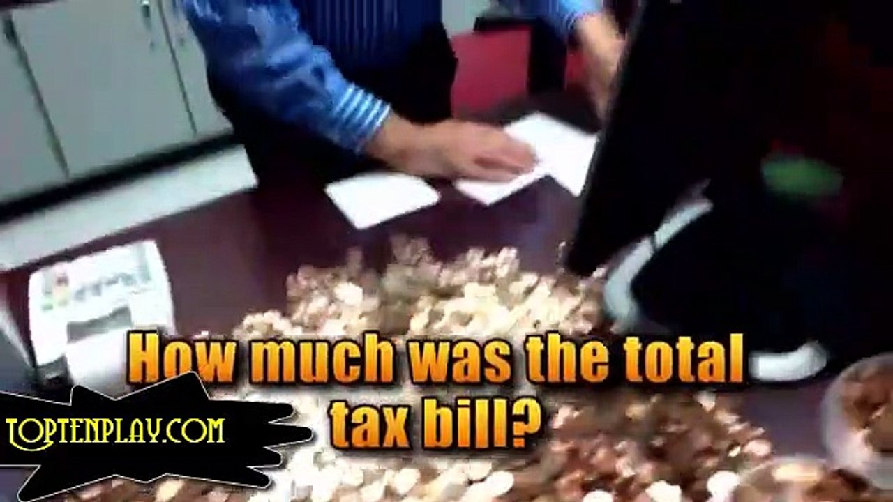 Marre de la hausse d’être taxé, il règle sa facture avec 300 000 pièces de 1 centime !