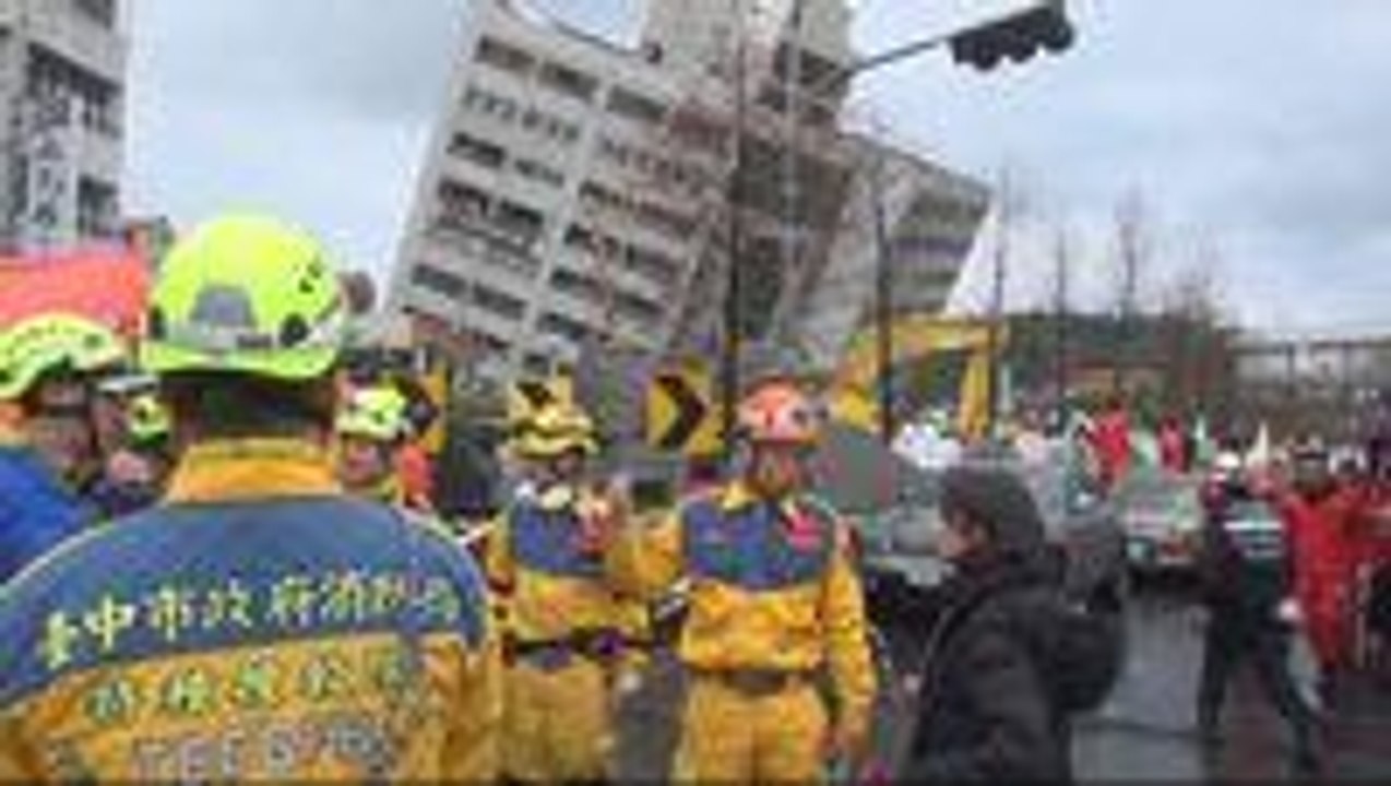 Earthquake aftershocks disrupt rescue efforts for missing