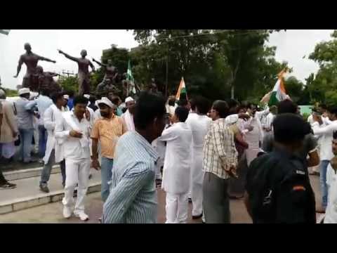 BIHAR: Angered by the killing of people jammed highways, Curry sabotage