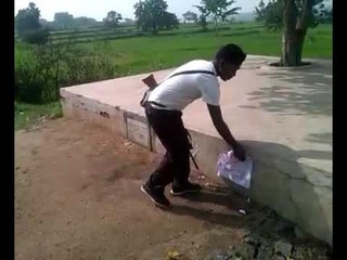JHARAKHAND: Naxli pasted poster in Bokaro against state govt