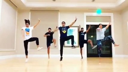 Despacito X Suit Suit - Punjabi Girls Viral Bhangra Video 2018 | Most Viral Bhangra Video