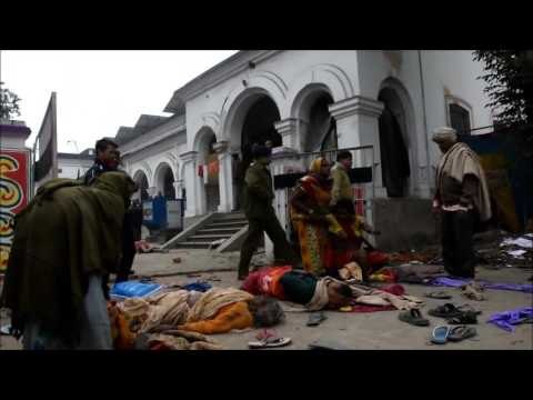 Stoning and lathicharge at Collectorate, 24 officers, policeman and agitators injured