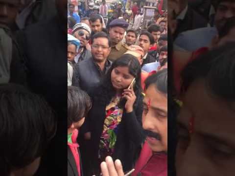 jharkhand cm raghubar das ordered to probe for mayor asha lakda driver abused by traffic police