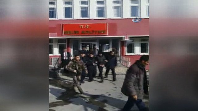 Kan davası can aldı... İki kardeş anne ve babalarını öldüren şahsı öldürdü