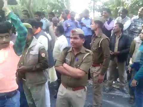 BJP candidates create rampage in kushinagar Gorakhpur