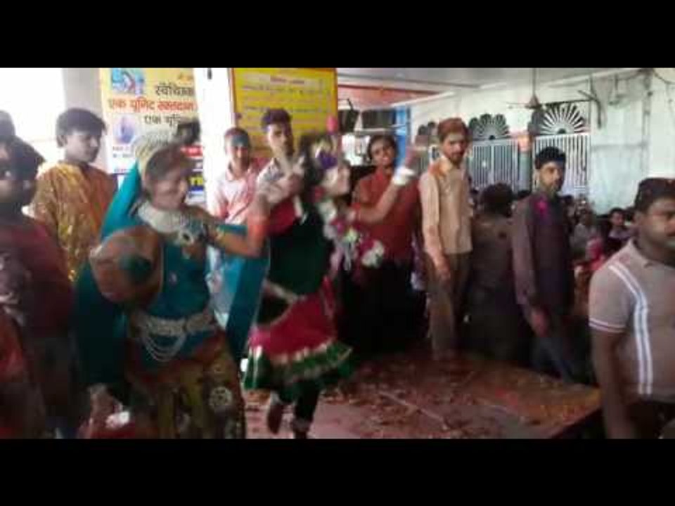 holi celebration in kanpur