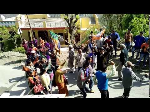 trivendra singh rawat supporters xpressing happiness as he announced cm