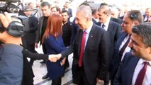 Sağlık Bakanı Ahmet Demircan, yaralı askerleri ziyaret etti