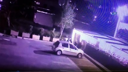 Kafe işleten kadına çiçek gönderen adam kurşun yağmuruna tutuldu