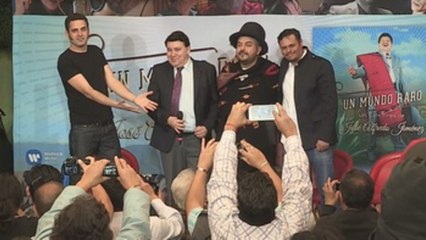 Artistas como Calamaro y Julieta Venegas homenajean a José Alfredo Jiménez