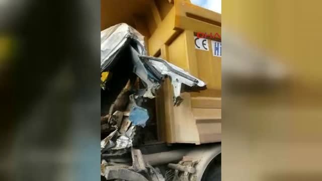 Çorum Hafriyat Kamyonu Hafriyat Kamyonunun Üstüne Düştü: 1 Ölü