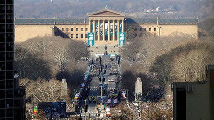 Eagles take center stage at parade celebration in front of Philadelphia Museum of Art