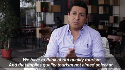 Galapagos fights temptation of lucrative mass tourism