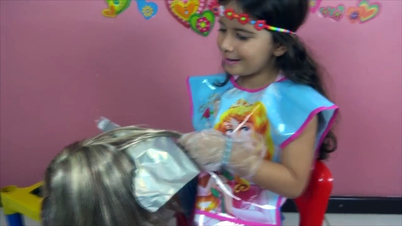 Brincando de Cabeleleira