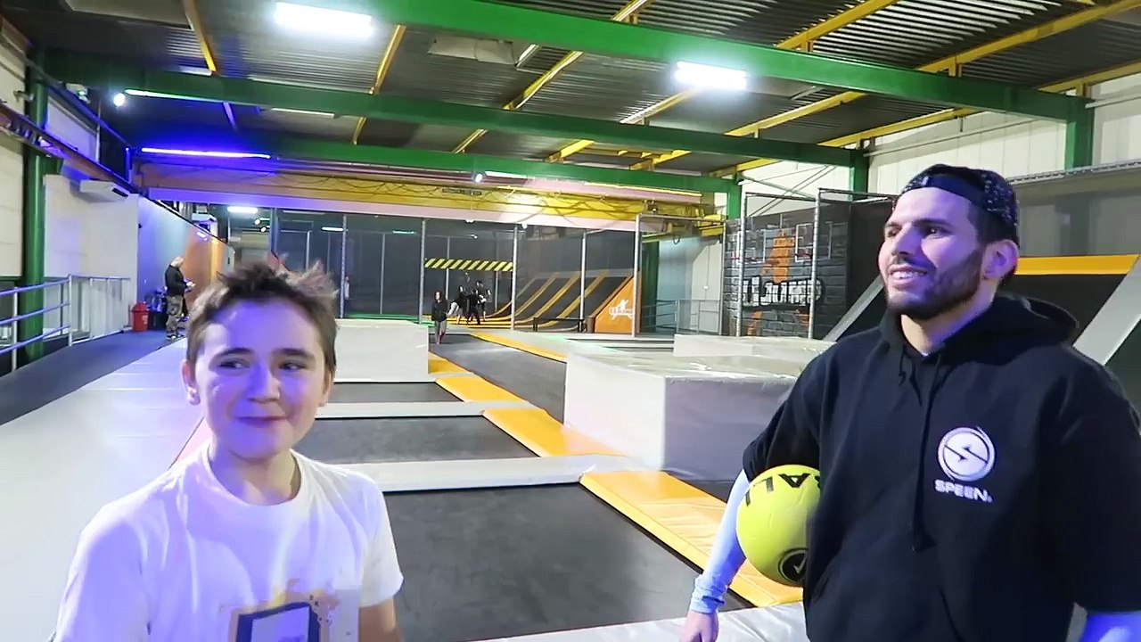 CHALLENGES & DÉFIS dans un TRAMPOLINE PARK avec WASS FREESTYLE