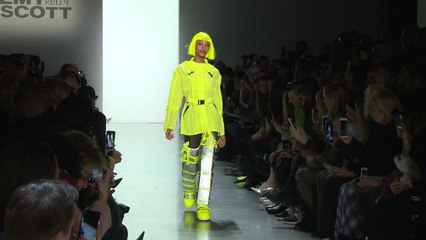 Here’s What Jeremy Scott Wants You to Wear This Fall