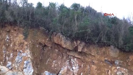 Zonguldak-İstanbul Karayolu'nda Heyelan