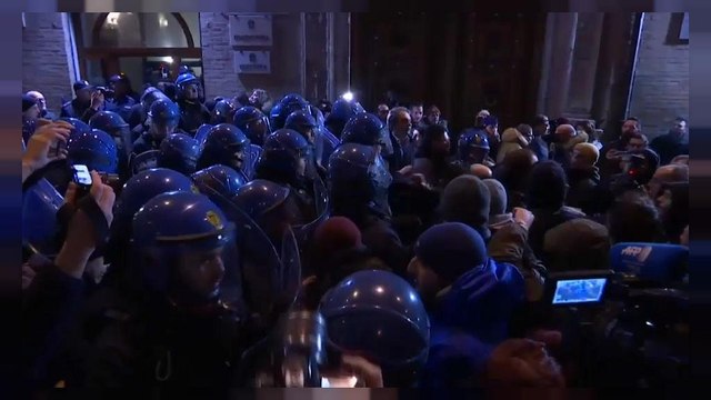 Italie : des néo-fascistes manifestent à Macerata