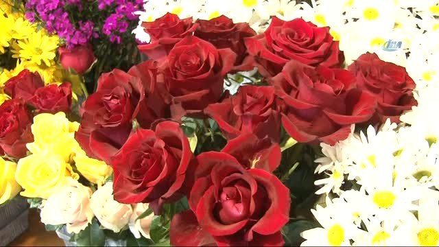 Sevgililer Günü Öncesi Çiçekçiler Uyardı: Siparişlerinizi Son Güne Bırakmayın