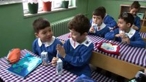 Vali Özdemir, 'Okul Sütü Programı' kapsamında öğrencilere süt dağıttı - EDİRNE