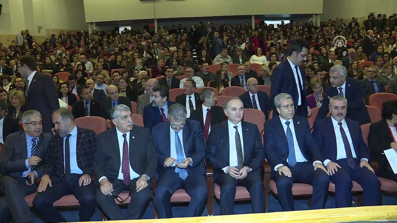Bakan Özlü: 'Üniversitelerin bilimsel kapasitelerini artırmazsak teknoloji üretemeyiz' - İZMİR