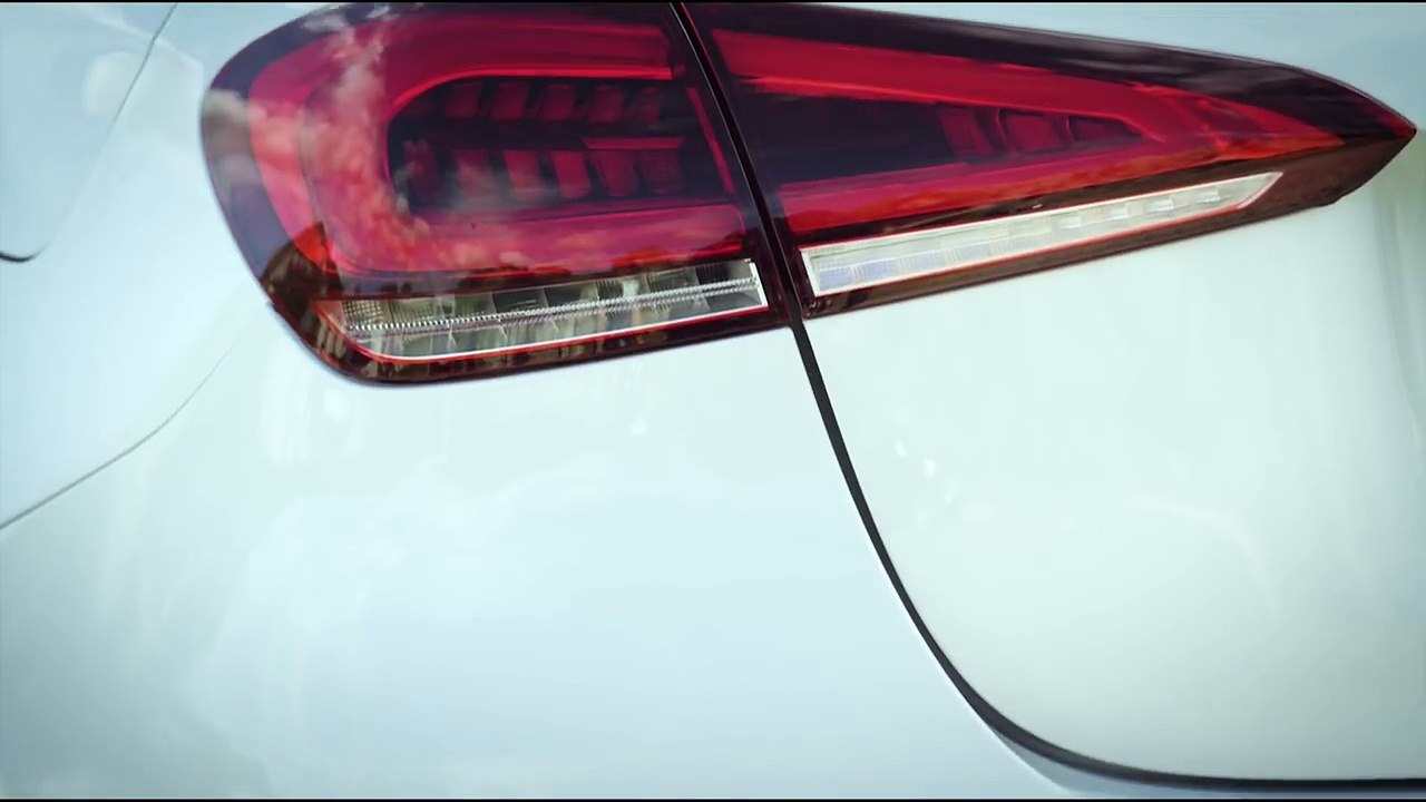 New Mercedes A-Class 2018 Perfect From Every Angle!