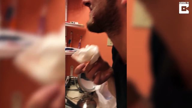 Acemi kamera video sitesi - Sivilce patlatma