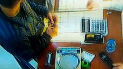 Başkent'te hırsızlar çalıntı malları satarken güvenlik kamerasına yansıdı