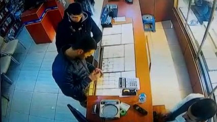 Başkent'te Hırsızlar Çalıntı Malları Satarken Güvenlik Kamerasına Yansıdı