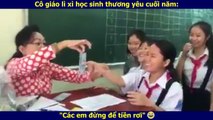 Cô giáo lì xì học sinh thương yêu cuối năm