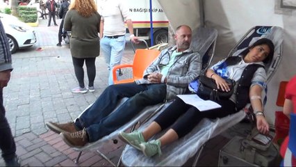 Hollanda vatandaşı Afrin'deki Mehmetçik için kan bağışında bulundu